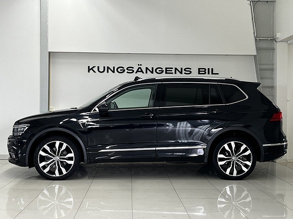 Volkswagen Tiguan Allspace 4 of 5