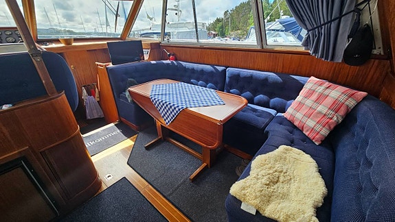 Storebro Royal Cruiser 40 2 x Volvopenta 270 hk Diesel 9 of 12