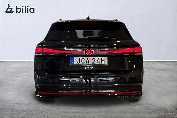 Volkswagen ID.7 4 of 5