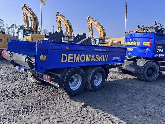 Komatsu PW 168-11E1 8 of 9