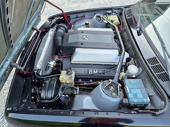 BMW 316i 5 of 5
