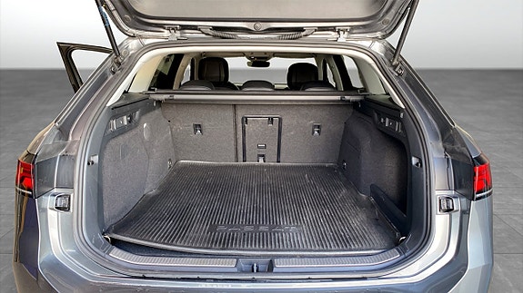 Volkswagen Passat 26 of 29