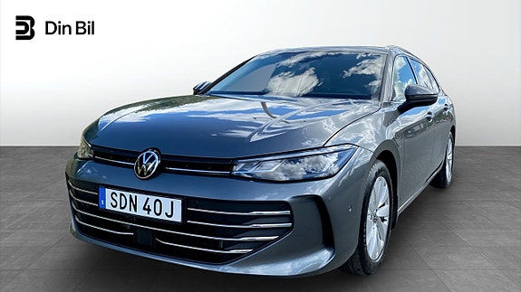 Volkswagen Passat 2 of 5