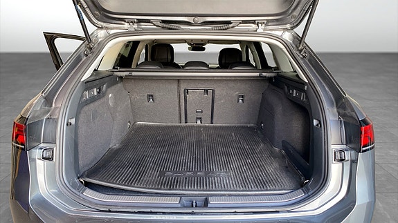 Volkswagen Passat 25 of 29