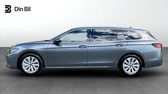 Volkswagen Passat 4 of 5