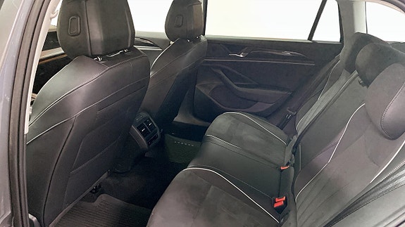 Volkswagen Passat 24 of 29