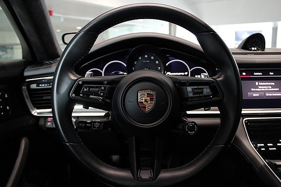 Porsche Panamera 4 8 of 19