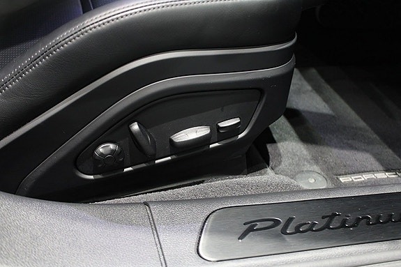 Porsche Panamera 4 19 of 19