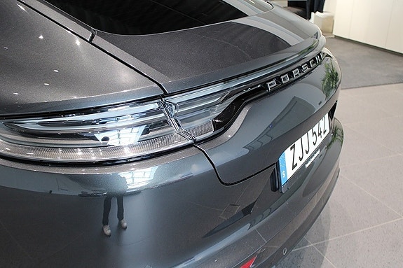 Porsche Panamera 4 16 of 19