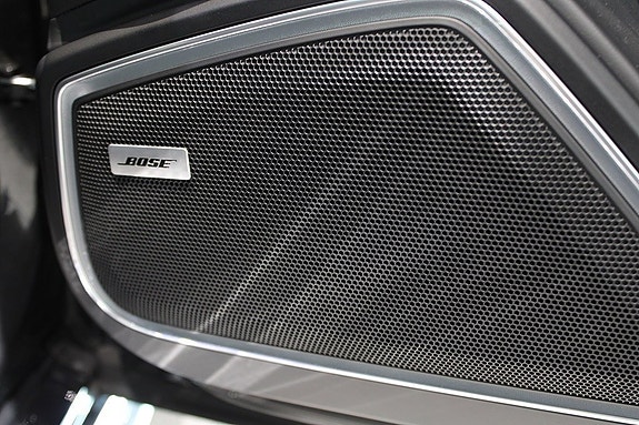 Porsche Panamera 4 13 of 19