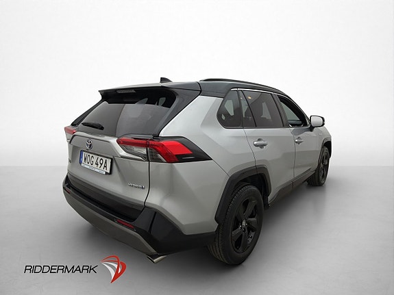 Toyota RAV4 8 of 30