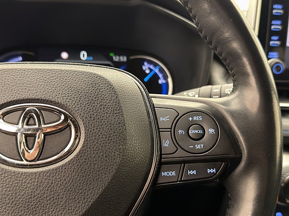 Toyota RAV4 18 of 30