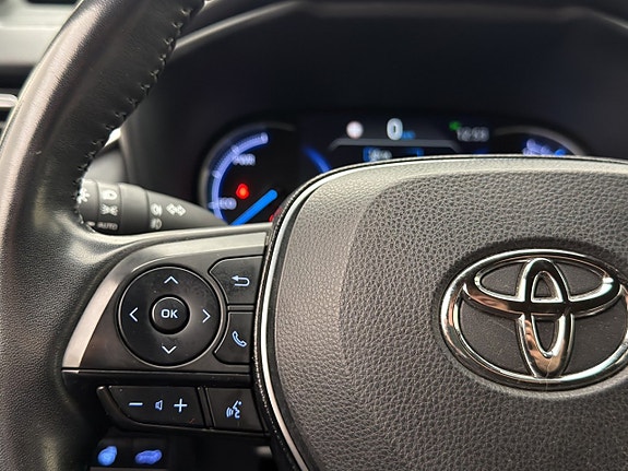 Toyota RAV4 16 of 30