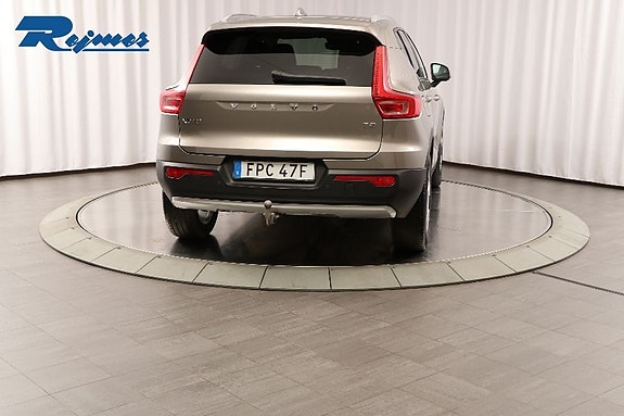 Volvo XC40 20 of 29