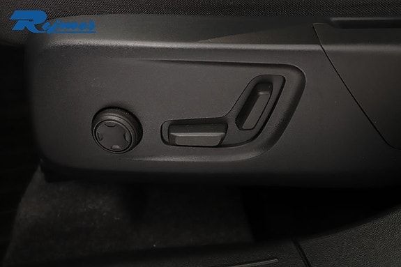 Volvo XC40 6 of 29