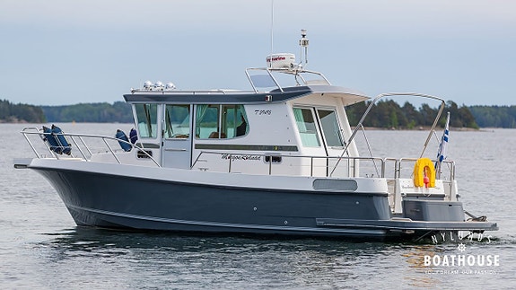 Nord Star 31 Patrol | Volvo Penta D6-370A-E, DPH-C 9 of 30