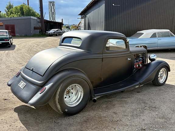 Ford Model Y 6 of 21