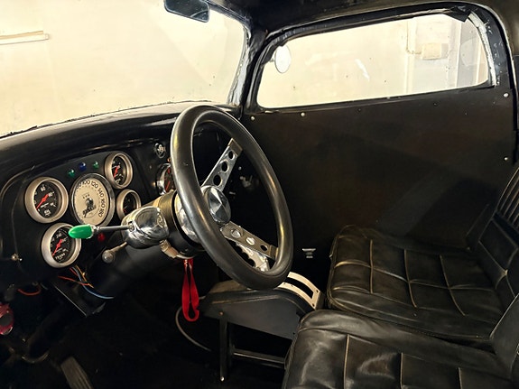 Ford Model Y 13 of 21