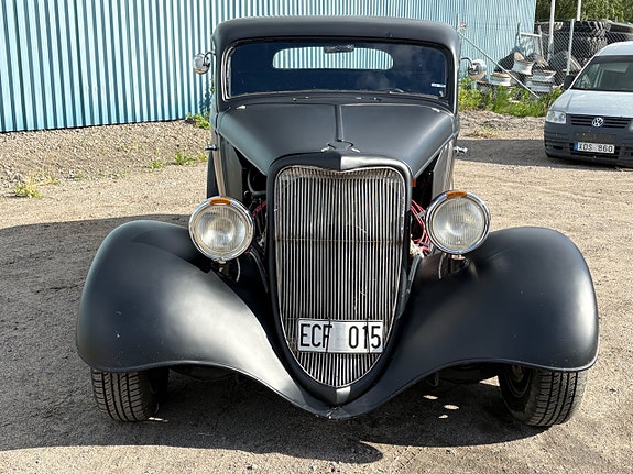 Ford Model Y 8 of 21