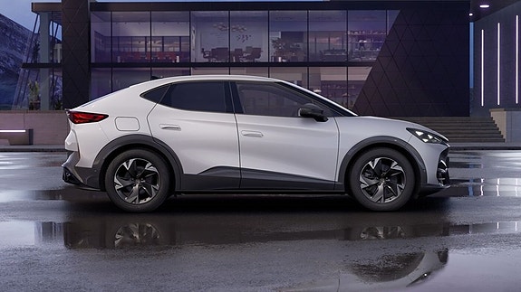 Cupra Tavascan 2 of 5
