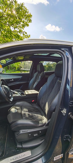 Peugeot 3008 3 of 4