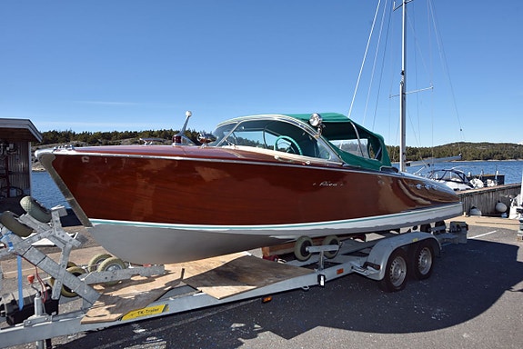 Riva Ariston 8 of 24