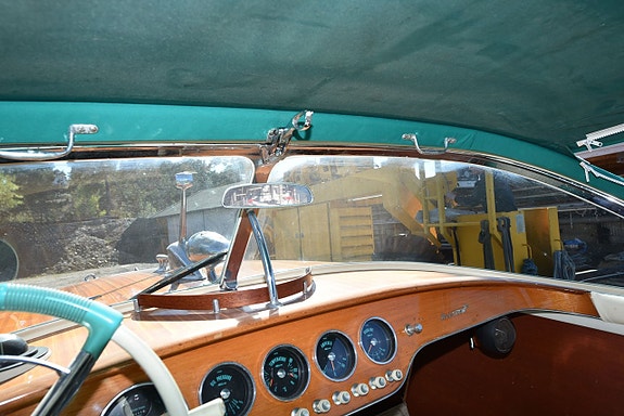 Riva Ariston 12 of 24