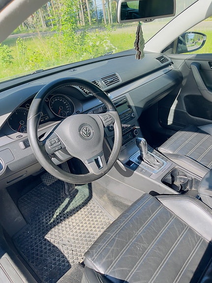 Volkswagen Passat 4 of 5