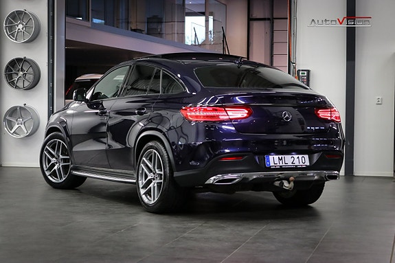 Mercedes-Benz GLE350 d 2 of 5