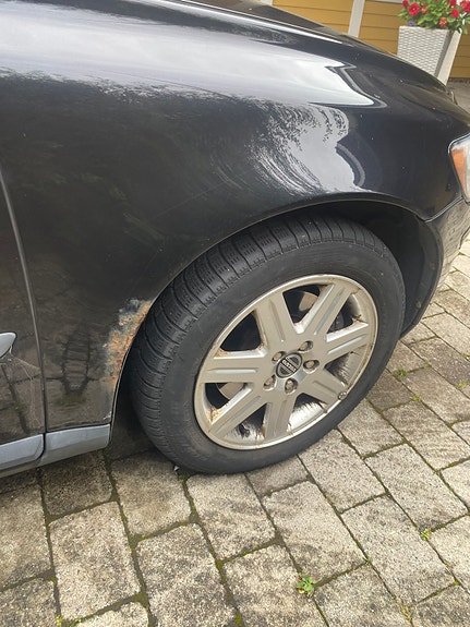 Volvo V50 2 of 5