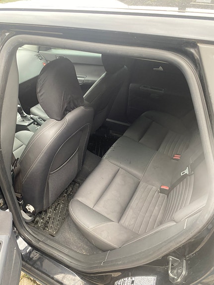 Volvo V50 4 of 5
