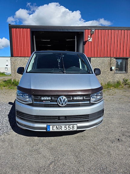 Volkswagen Transporter 3 of 5