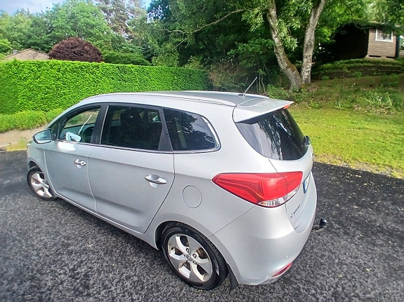 Kia Carens 4 of 5