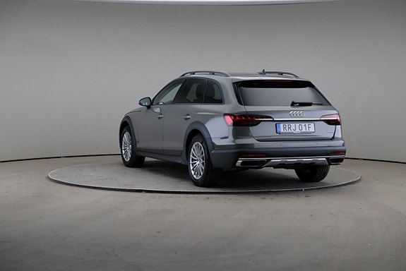 Audi A4 allroad 2 of 5