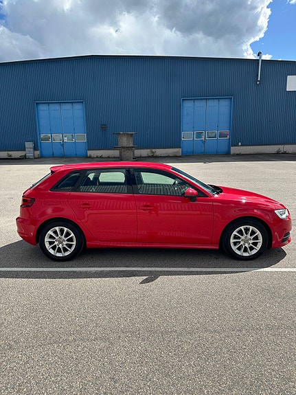 Audi A3 3 of 5
