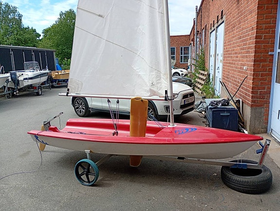Fe11 segeljolle