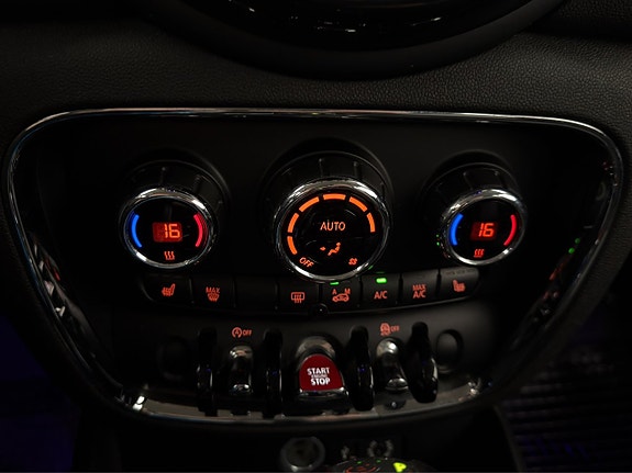 MINI Cooper 19 of 28