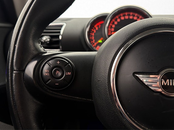 MINI Cooper 23 of 28