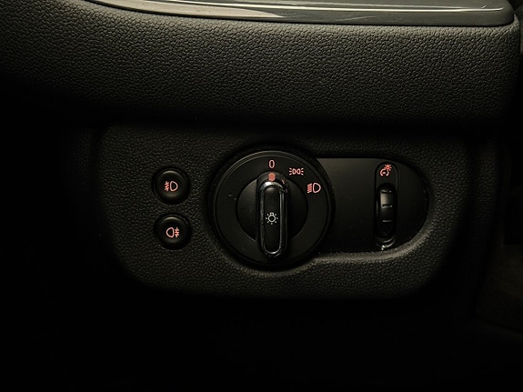 MINI Cooper 24 of 28
