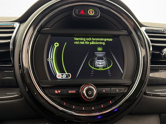 MINI Cooper 16 of 28