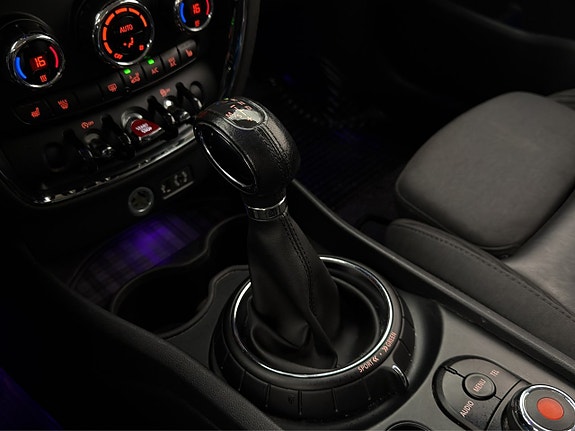 MINI Cooper 20 of 28