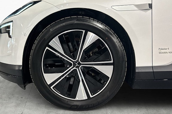 Polestar 4 7 of 20