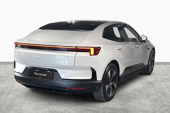 Polestar 4 9 of 20