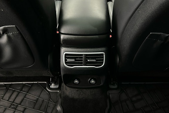 Hyundai Santa Fe 25 of 30