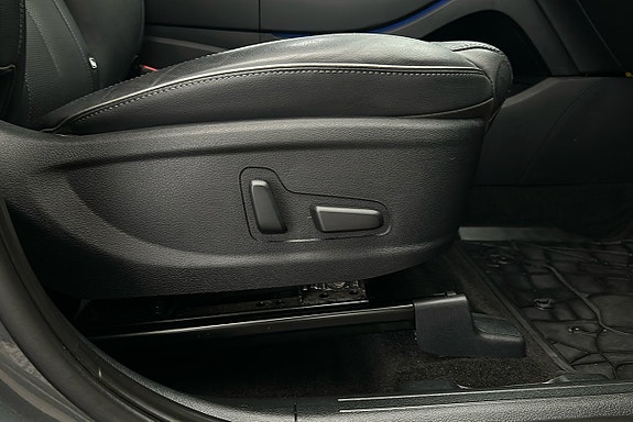 Hyundai Santa Fe 19 of 30
