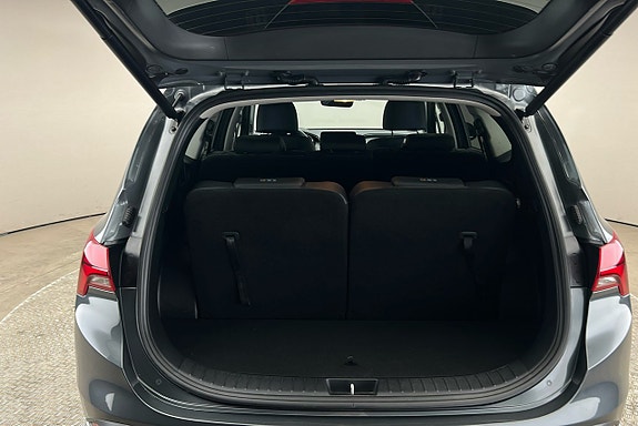 Hyundai Santa Fe 16 of 30