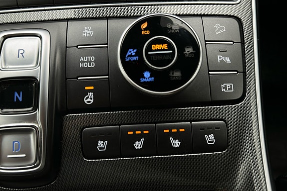 Hyundai Santa Fe 24 of 30