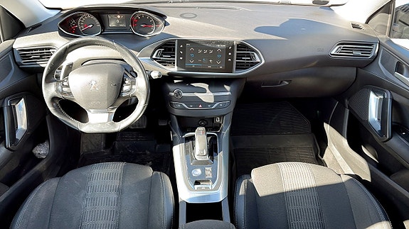 Peugeot 308 5 of 5