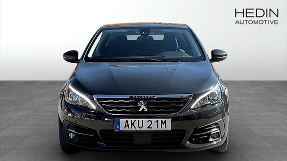 Peugeot 308 8 of 9