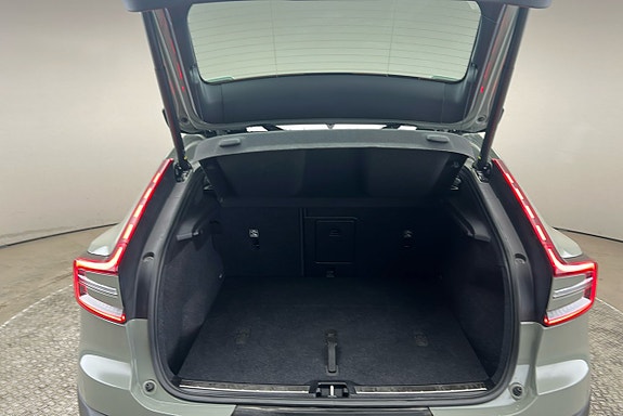 Volvo C40 14 of 29